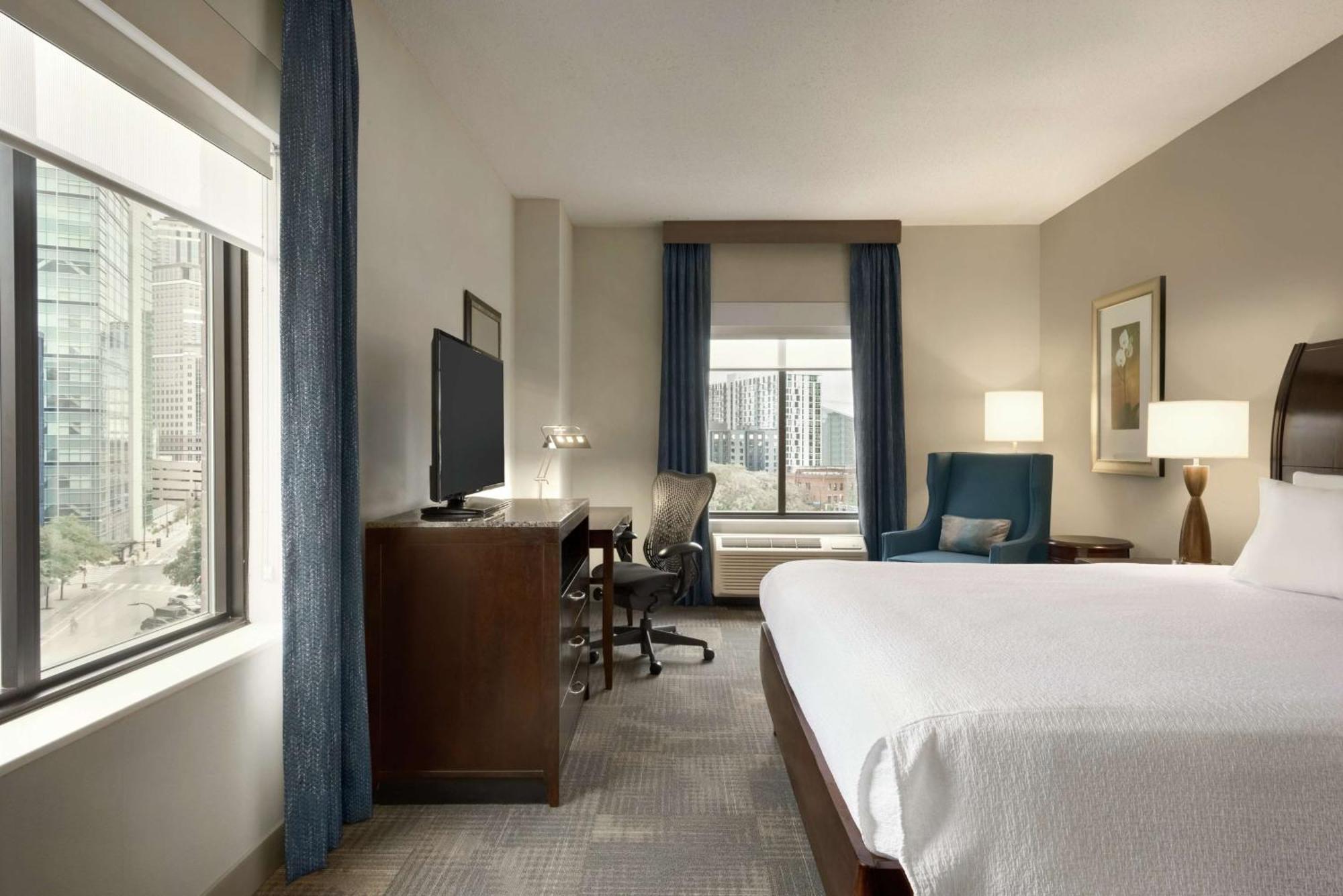 Hilton Garden Inn Minneapolis Downtown Exterior foto